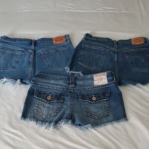 Levi's Classic Blue Denim Jeans